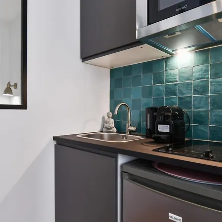 Cosy Studio 9 Minutes From The Port Away In - Welkeys