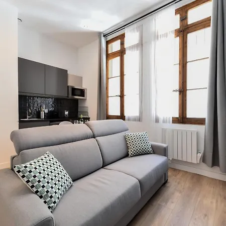 Apartment Cosy Studio 9 Minutes From The Port Away In - Welkeys
